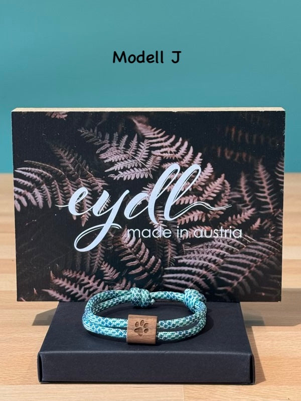 Schild Eydl und türkis-blau gepunktetes  Armband