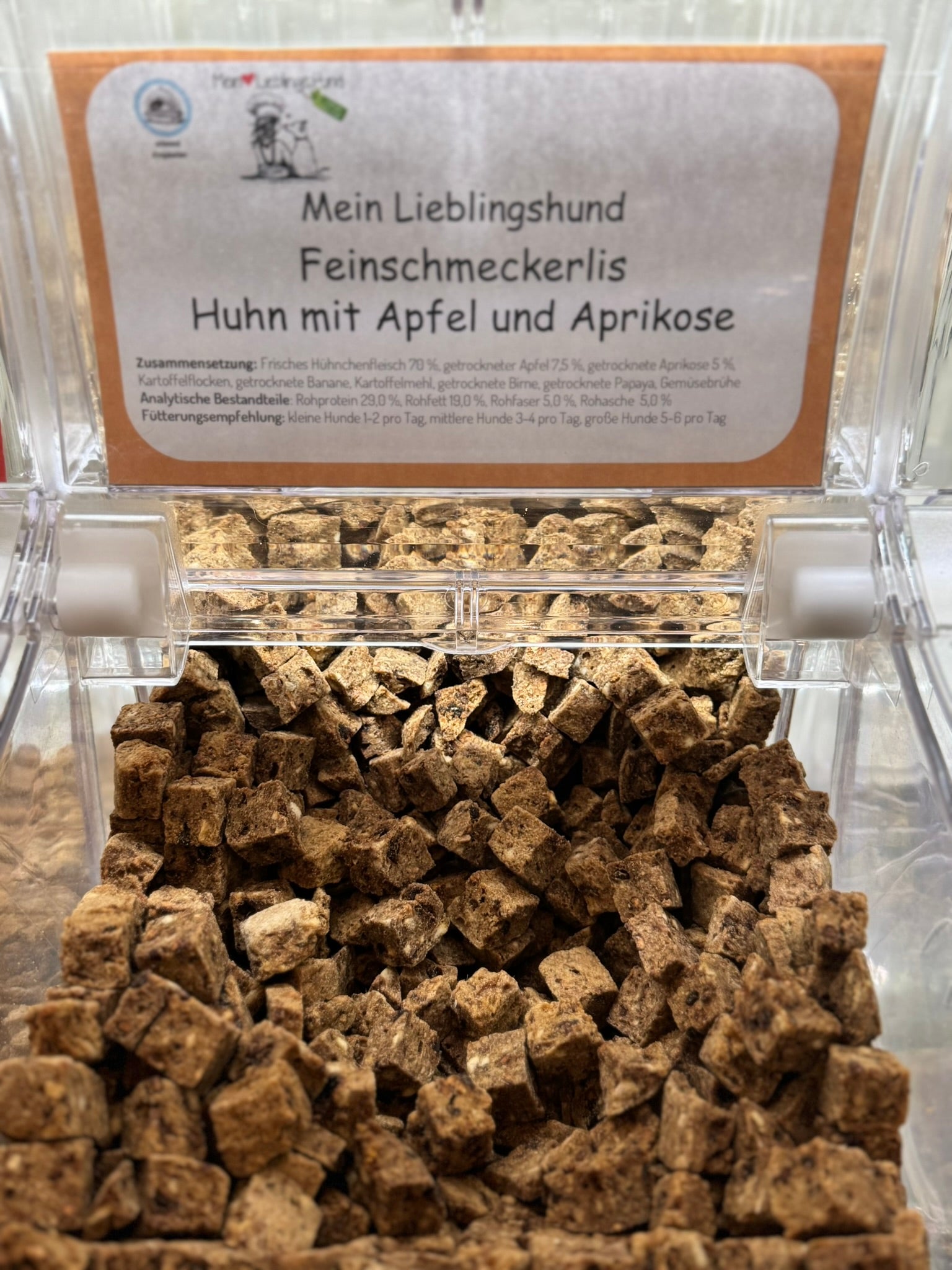 Feinschmeckerlis Huhn mit Apfel und Aprikose  Hundeleckerlis  Selbstbedienungsbox 