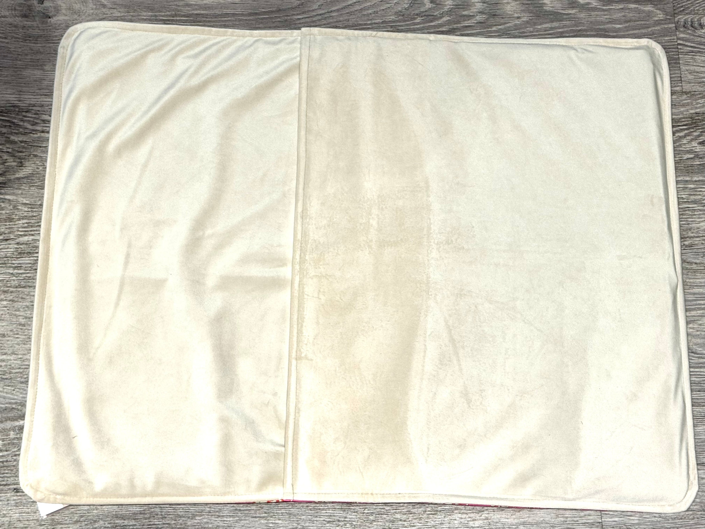 Eine  Kühldecke 50x65 cm für Hunde die Rückseite 