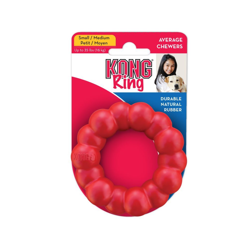 Roter KONG Ring aus strapazierfähigem Naturgummi für Hunde, in Originalverpackung, auf weißem Hintergrund
