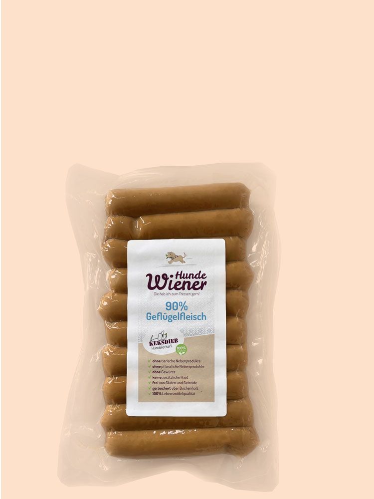 Vakuumverpackte Hunde-Wiener aus 90 % Geflügel von Keksdieb, naturbelassene Hundewürste ohne Zusatzstoffe, glutenfrei und schonend über Buchenholz geräuchert