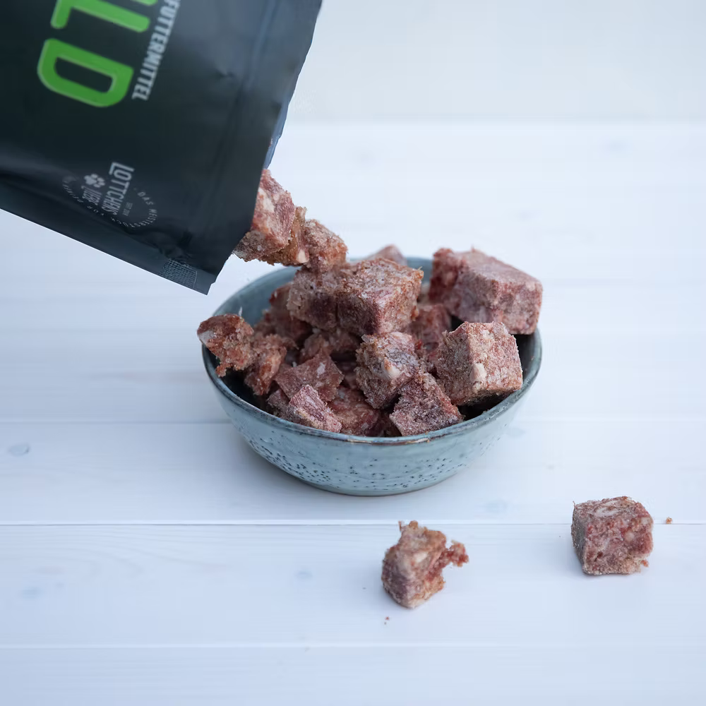 Lottchens Liebe Wild Pur Würfel – tiefgefrorenes BARF Hundefutter aus Wild, gewolfte Würfel in Schale, 600 g, nur Abholung im Laden
