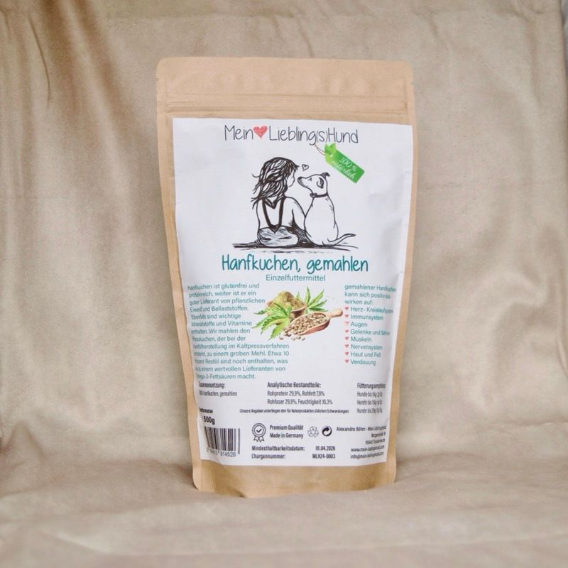 Mein LieblingsHund Hanfkuchen gemahlen Einzelfuttermittel für Hunde in brauner Standbodenverpackung mit Illustration von Hund und Mensch, 500 g Beutel
