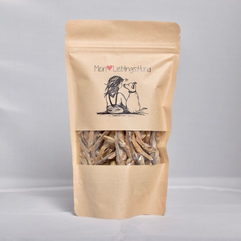 Beutel mit getrockneten Sprotten als Hundesnack – braune, transparente Verpackung mit Mein LieblingsHund Logo, naturbelassenes Design