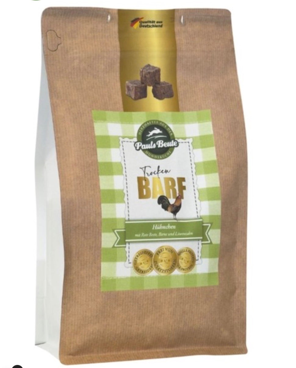Eine Packung Trocken Barf Hühnchen für Hunde 