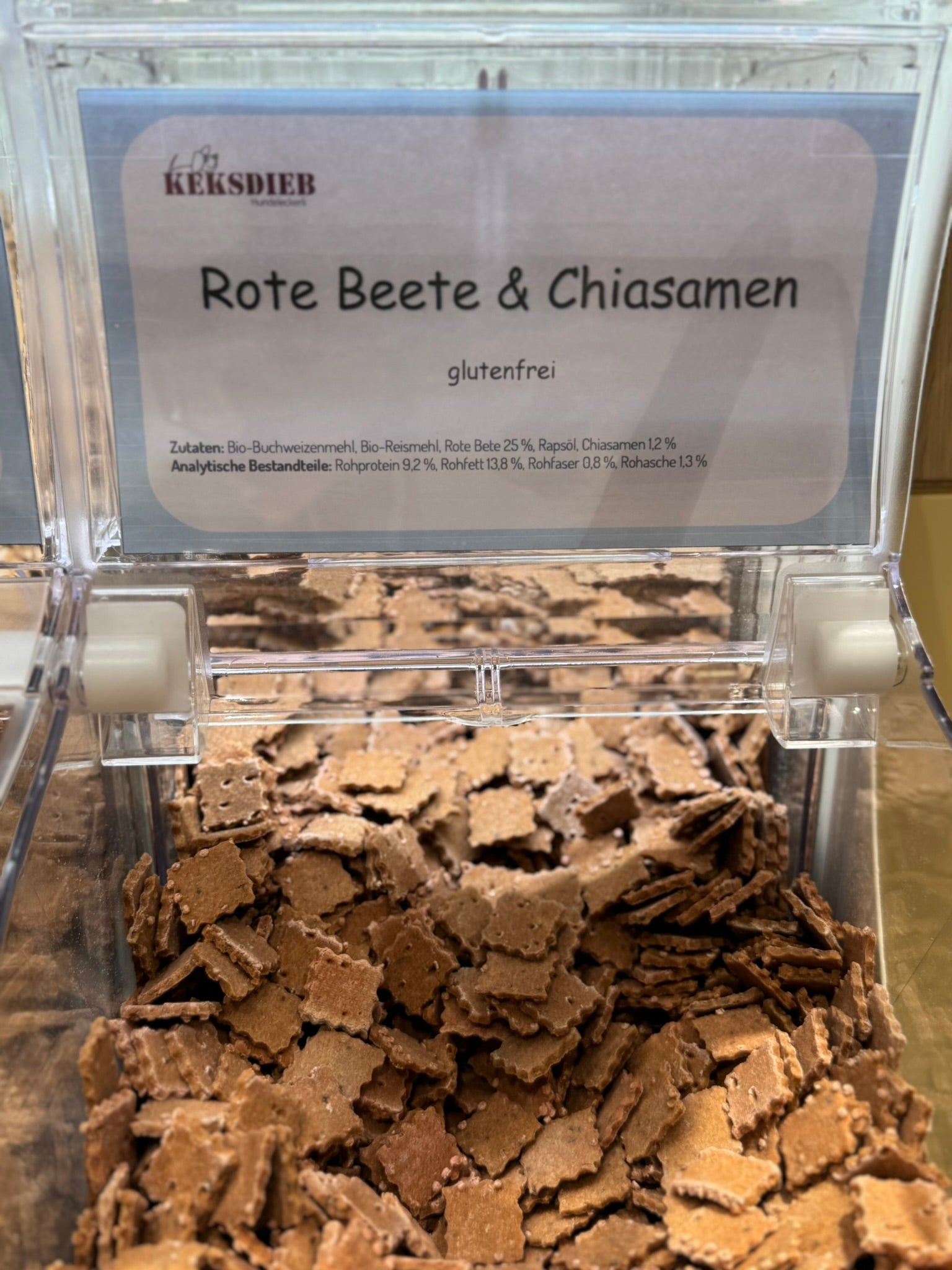Rote Beete und Chiasamen Hundeleckerlis  Selbstbedienungsbox 