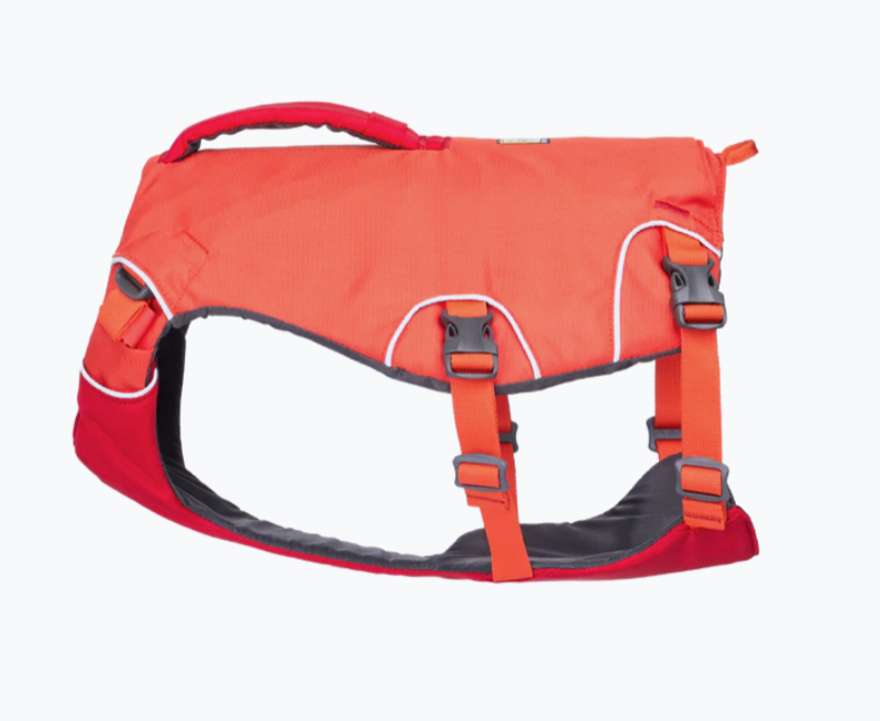 Rote Ruffwear Confluence Schwimmweste für Hunde mit verstellbaren Gurten, robustem Rückengriff und ergonomischer Passform für sicheres Schwimmen. Seitenansicht 